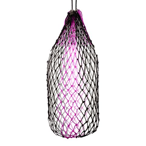 HAY NET SLOW FEEDER - 100CM - 5CM - BLACK/PINK