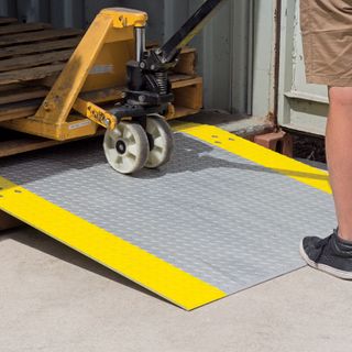 Portable Ramps & Dock Plates