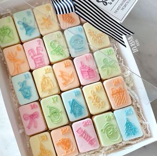 HOLLY JOLLY ADVENT CUTTER & DEBOSSER SET | CCC