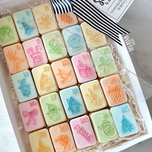 HOLLY JOLLY ADVENT CUTTER & DEBOSSER SET | CCC