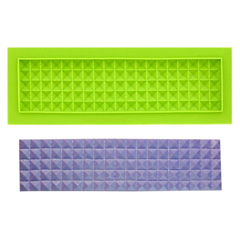 DIAMOND STUD BORDER MOULD