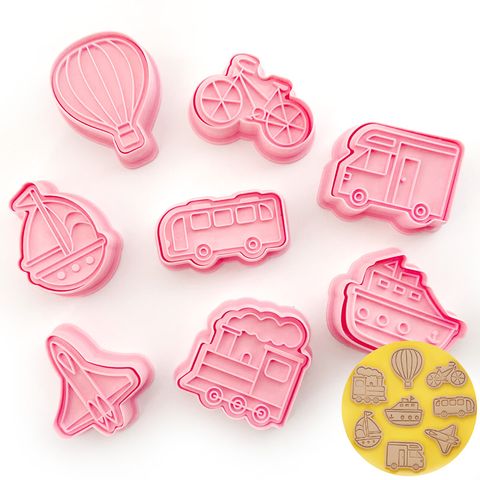 TRAVEL VEHICLES | COOKIE CUTTERS | 8 PIECE SET