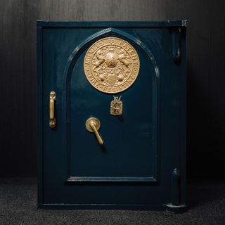 Refurbished Antique Milners Safe