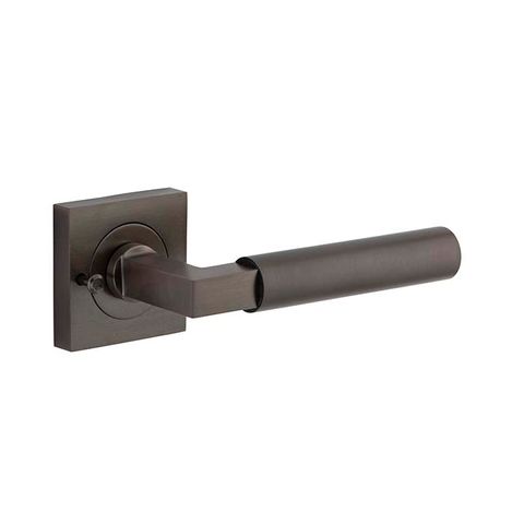 Berlin Square Rose Lever Priv Int SB