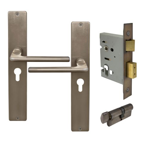 Chalet LP Square Entrance Set - E48