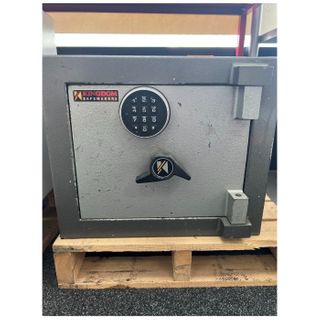 Kingdom Triumph T20 Safe