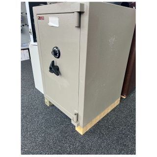 Kingdom Triumph T100 Safe