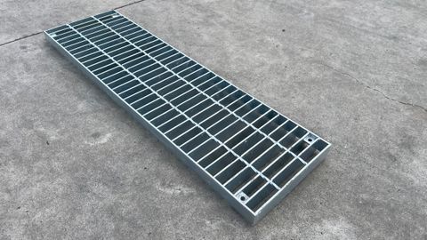 GRATE TRENCH 200 C/O 282X1000MM (45/5) H/D CLASS D