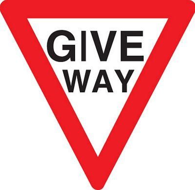 SIGN GIVEWAY TRIANGLE ALUM 750MM CL1