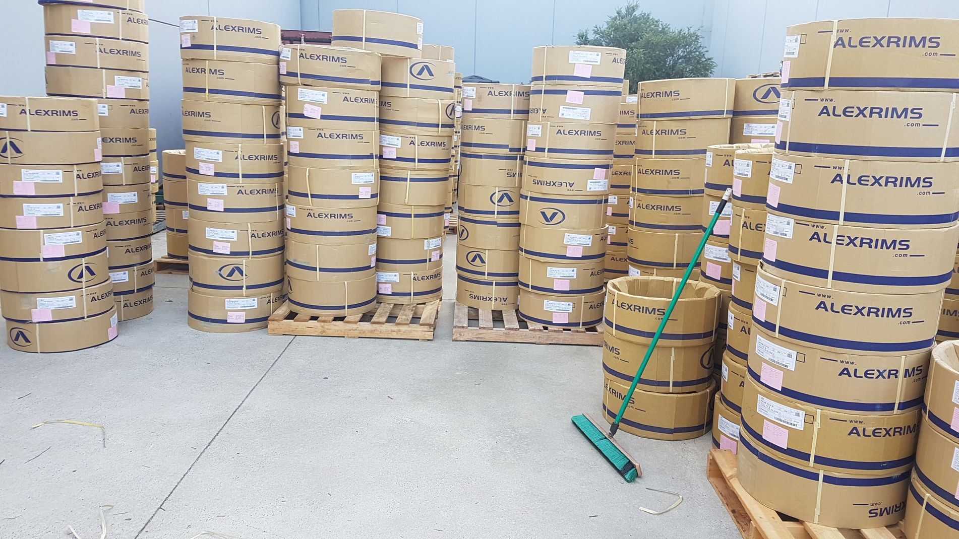 Alex Rims 40 Foot Container - 1.jpg