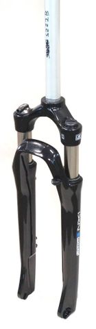 SUSPENSION FORK  700c, Threadless,  NCX-D-COIL REMOTE LOCKOUT, 1 1/8. 9mm Drop Outs. DISC ONLY. 63mm Travel,  30mm Stanchions. Magnesium Lowers. CroMo Steerer, Sr Suntour
