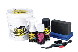 CHEPARK Bicycle care set, contains: bottle of eco-detergent x1, bottle of dry lubricant for chains x1, absorbent cloth x1, sponge x1, cleaning brush x1, cleaning bucket x1