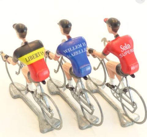 A FLANDRIENS Models, 3 x Hand painted Metal Cyclists, Rik Van Looy in 3 types jerseys