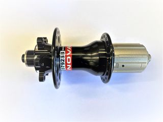 Hub, Novatec 8/9/10/11  Speed DISC BLACK Light Weight 32H 6 Bolt Q/r 135 OLD  (B2 Body)
