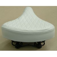 SADDLE  Ladies Retro, 250mm x 190mm, Vinyl Quilted Top, Dual Coil Springs, WHITE