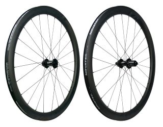 `A NEW ITEM - Wheelset CARBON 700c Novatec R4 Disc Centerlock (21mm inner width, 40mm deep rims). Tubeless Ready R: 142 x 12mm Thru. F: 100 x 12mm Thru max rider 110kg