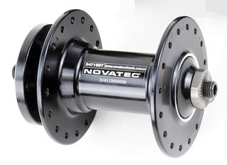 FRONT HUB - Novatec, 32H, 9mm x 110mm Q/R BOOST SPEC, Sealed Bearings, 6 Bolt Disc, Alloy Axle & Freehub Black Hub