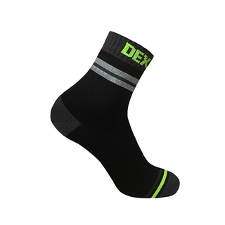 PRO VISIBILITY CYCLLING SOCKS by DexShell -- MEDIUM   (6.5-9 Mens US, 7.5-10 Womens US)