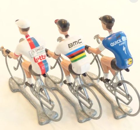 FLANDRIENS Models, 3 x Hand painted Metal Cyclists, Gilbert in 3 types jerseys
