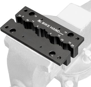 AXLE VICE, Works with axle sizes 5mm, 9mm, 10mm, 12mm, 14mm, 20mm, 25mm, 30mm and 36mm.