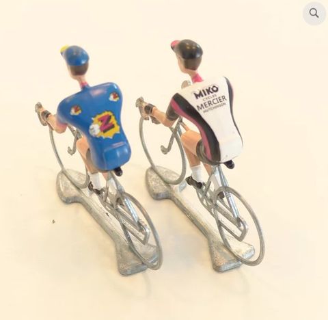 FLANDRIENS Models, 2 x Hand painted Metal Cyclists,   Z & Mico jerseys