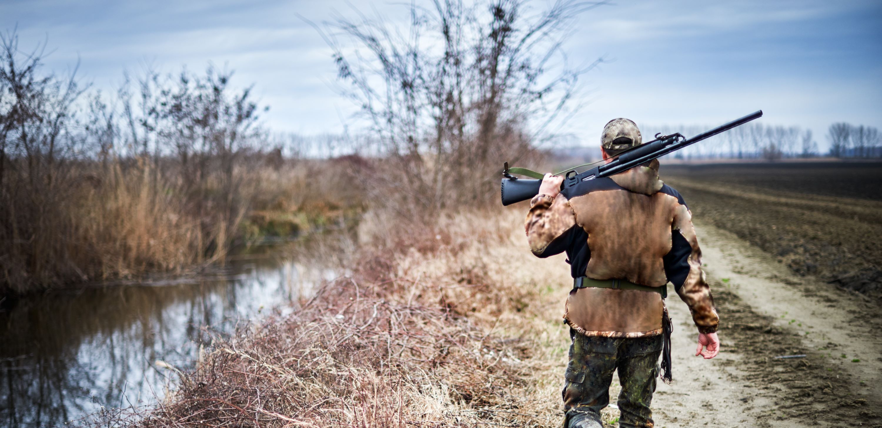 <h3></h3>                                     <h2>HUNTING</h2>                                     <h3>Ammo - Calls - Scents - Camo - & More</h3><button>Explore Now</button>