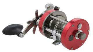 ABU GARCIA BAITCAST REEL ROUND