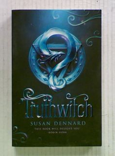 Truthwitch (The first book in the Witchlands series)