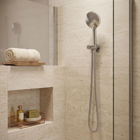 HAND SHOWERS