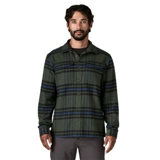 Patagonia Men's Long Sleeved Organic Cotton Fjord Flannel Shirt - Old Growth Green
