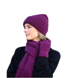 Lothlorian Possum Beanie - Berry