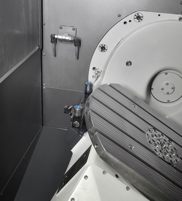 DN Solutions DVF5000II