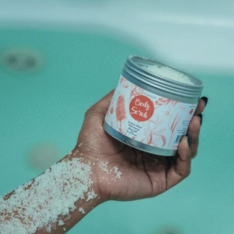 Minimal Essentials Body Scrub 300g