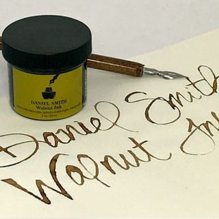 DANIEL SMITH WALNUT INK