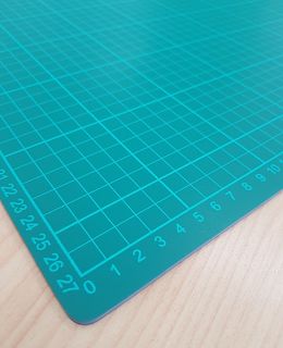 GREEN SELF HEALING CUTTING MAT A1