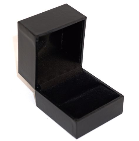 SDRL-LARGE RING BOX BLK LEATHERETTE BLK VELV PAD