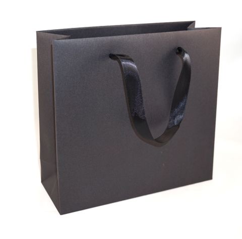 DELUXE BLACK MEDIUM CARRY BAG BLACK RIBBON HANDLES