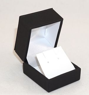 IMR-EARRING BOX BLK IMIT LEATHER WHITE VINYL FLAP