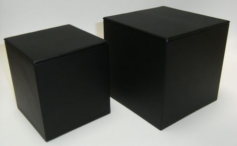 DISPLAY CUBE BLACK VINYL MEDIUM