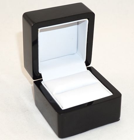 SMALL RING BOX GLOSS BLACK WOOD WHITE VINYL PAD