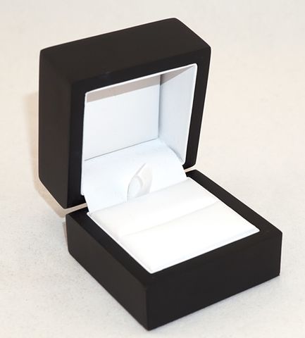 SMALL RING BOX MATT BLACK WOOD WHITE VINYL PAD