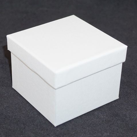 CB8-WATCH/BANGLE WHITE CARDBOARD BOX WHITE CUSHION