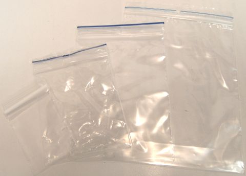 PLASTIC ZIP BAGS 31MM X 31MM (100 PACK)