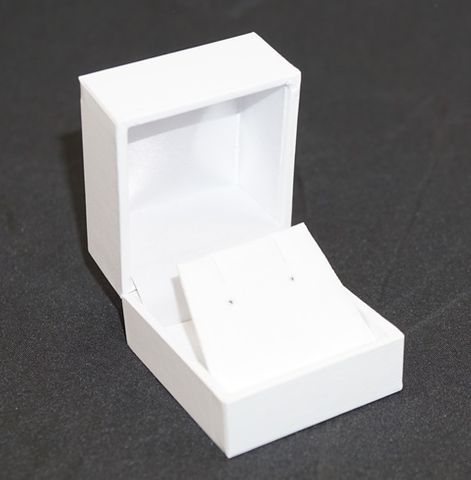 SDR-EARRING BOX WHITE LEATHERETTE WHITE VINYL FLAP