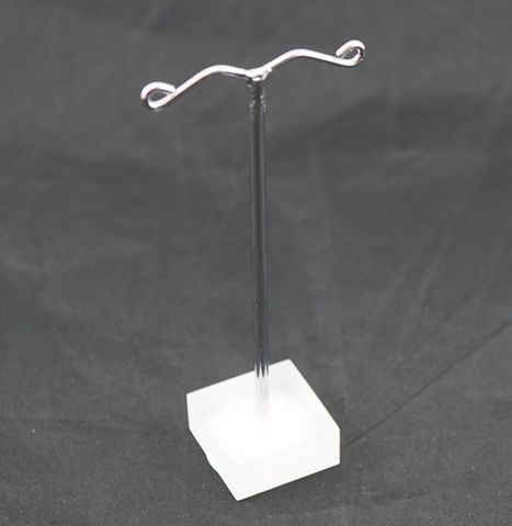 EARRING STAND FROSTED PERSPEX/ WIRE SLIM