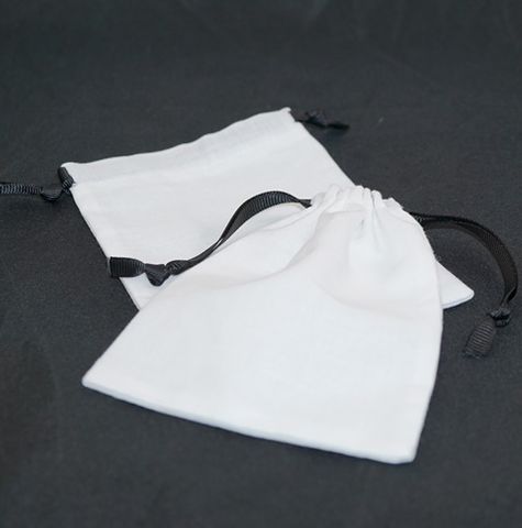 LARGE CALICO POUCH WHITE/BLACK RIBBON 95X130MM