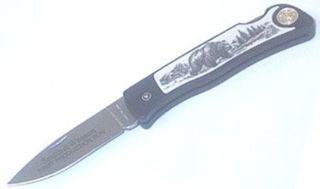 S&W Scrimshaw Bear Knife