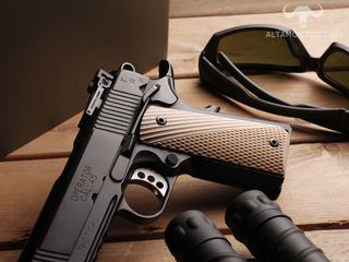 S&W 1911 Govt Tactical Panel Elite I - Khaki G10