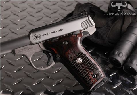 S&W 22 Victory Classic - Walnut Checkered Engraved