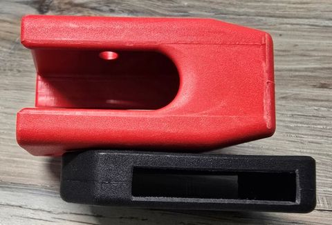 CR Versa Mag. Pouch - Red